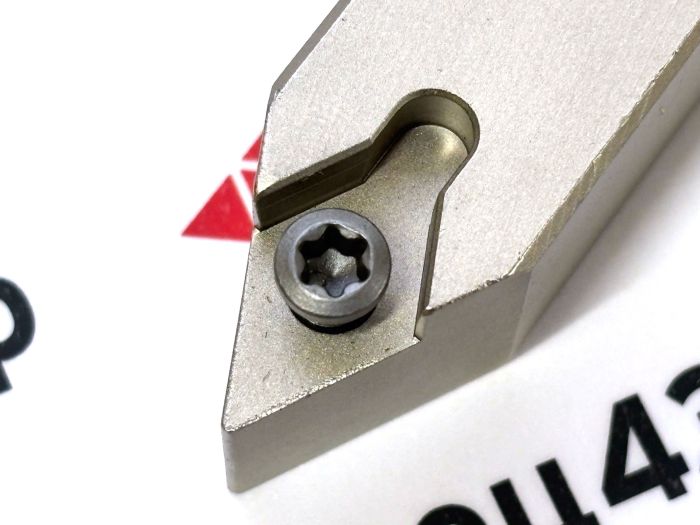 Резец наружного точения SDNCN1616H11 (60Si2MnA)