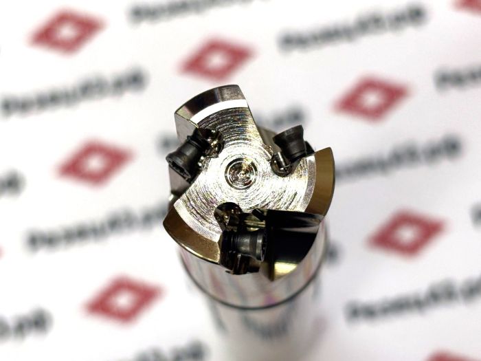 Фреза концевая EXN03R-C20-21-150-3T под сменные пластины