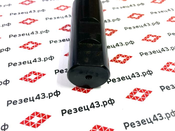 Расточной резец со сменными пластинами 25 мм с глубиной точения 105 мм, с лыской для расточной головки F1