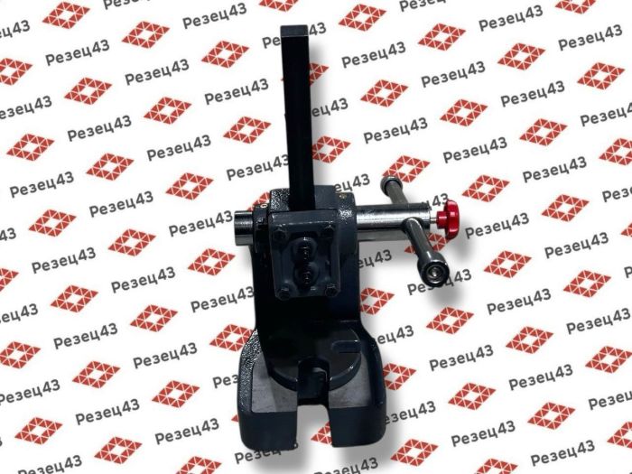 Реечный, ручной пресс 0.5 т