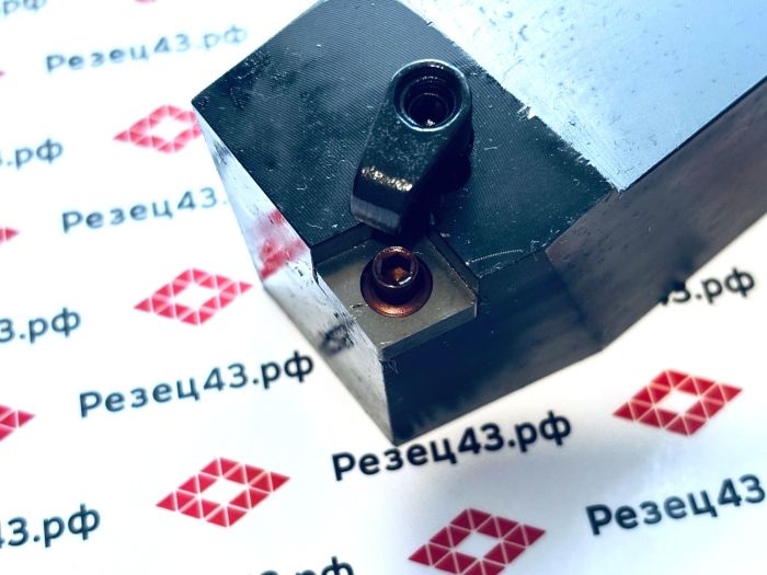 Резец наружного точения MCBNR4040R12