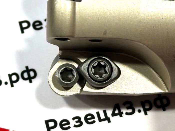 Торцевая насадная (корпусная) фреза, диаметр 40 мм под сменные круглые пластины (EMRW5R-40-16-4T)