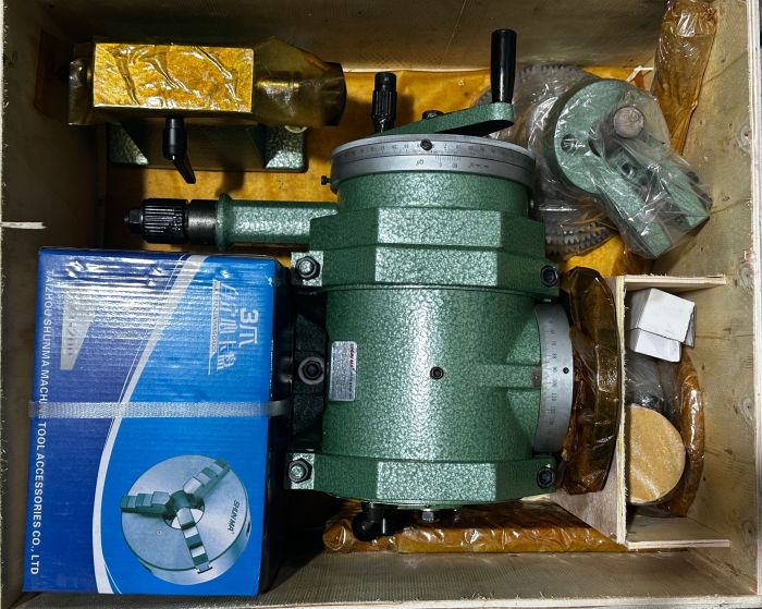 Универсальная делительная головка с дифференциальным делением F11160 (УДГ Д-320)