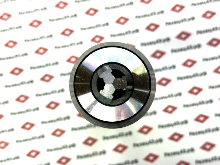 Сверлильный патрон 1-16 мм усиленный самозажимной с хвостовиком R8 (R8-APU16)