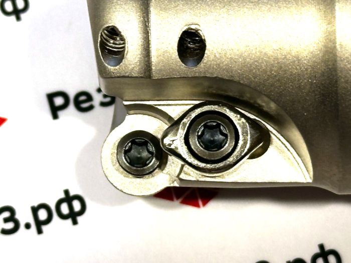 Торцевая насадная (корпусная) фреза, диаметр 40 мм под сменные круглые пластины (EMRW6R-40-16-3T)