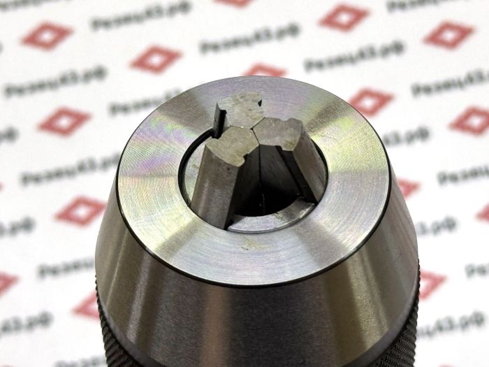 Сверлильный патрон 1-16 мм усиленный самозажимной с цилиндрическим хвостовиком, диаметр 25 мм (C25-APU16)