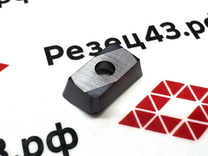 Пластина APMT1135PDR YBG202